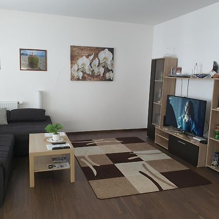 Park West Apartment - Free Parking بودابست المظهر الخارجي الصورة