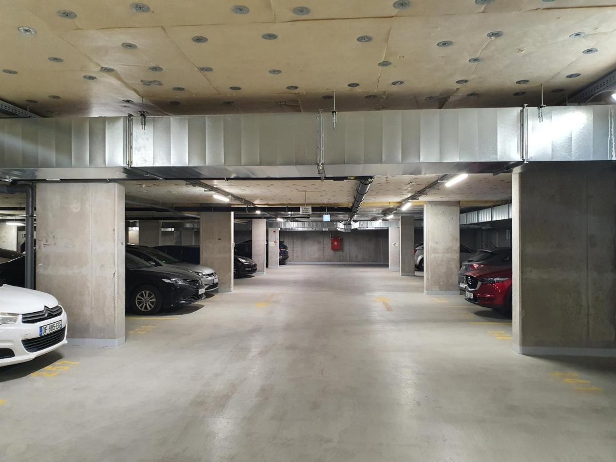 Park West Apartment - Free Parking بودابست المظهر الخارجي الصورة