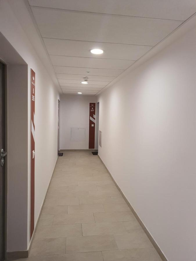 Park West Apartment - Free Parking بودابست المظهر الخارجي الصورة