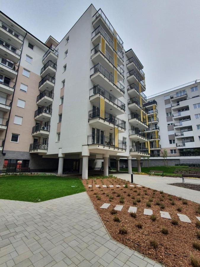 Park West Apartment - Free Parking بودابست المظهر الخارجي الصورة