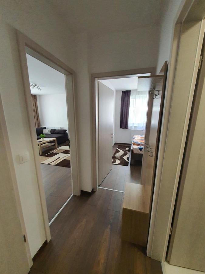 Park West Apartment - Free Parking بودابست المظهر الخارجي الصورة