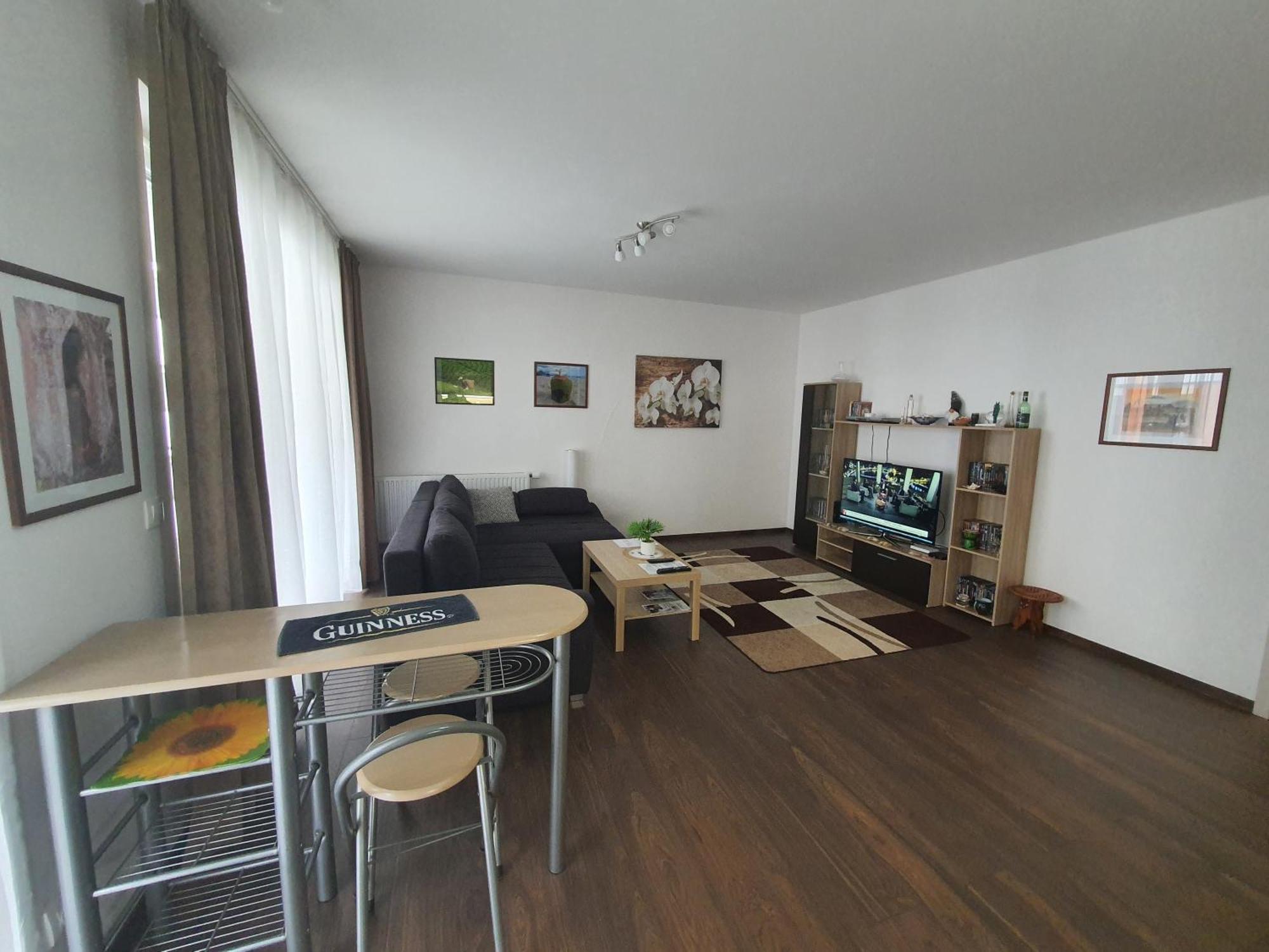 Park West Apartment - Free Parking بودابست المظهر الخارجي الصورة