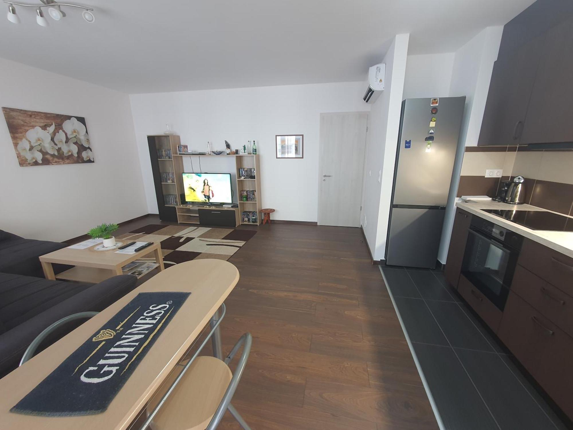 Park West Apartment - Free Parking بودابست المظهر الخارجي الصورة